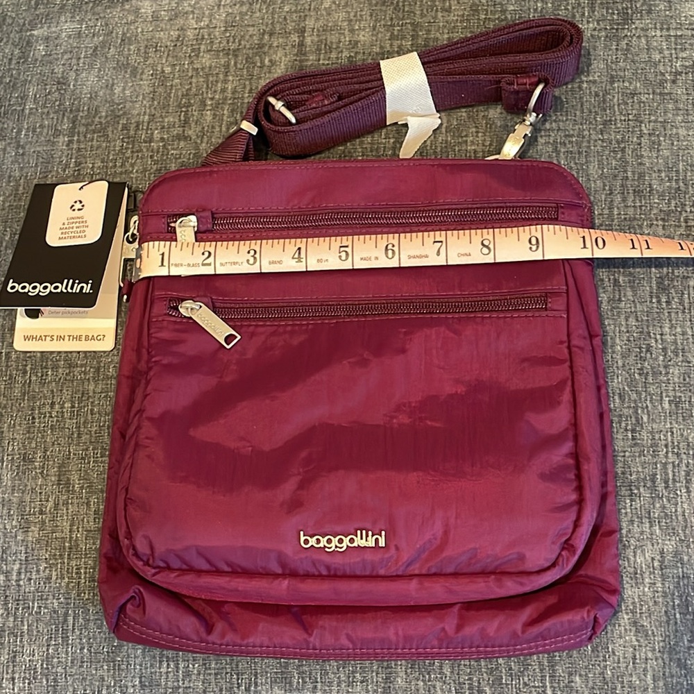 NWT Securtex Anti-Theft Large Crossbody bag by Baggalini in color mulberry - Picture 5 of 10